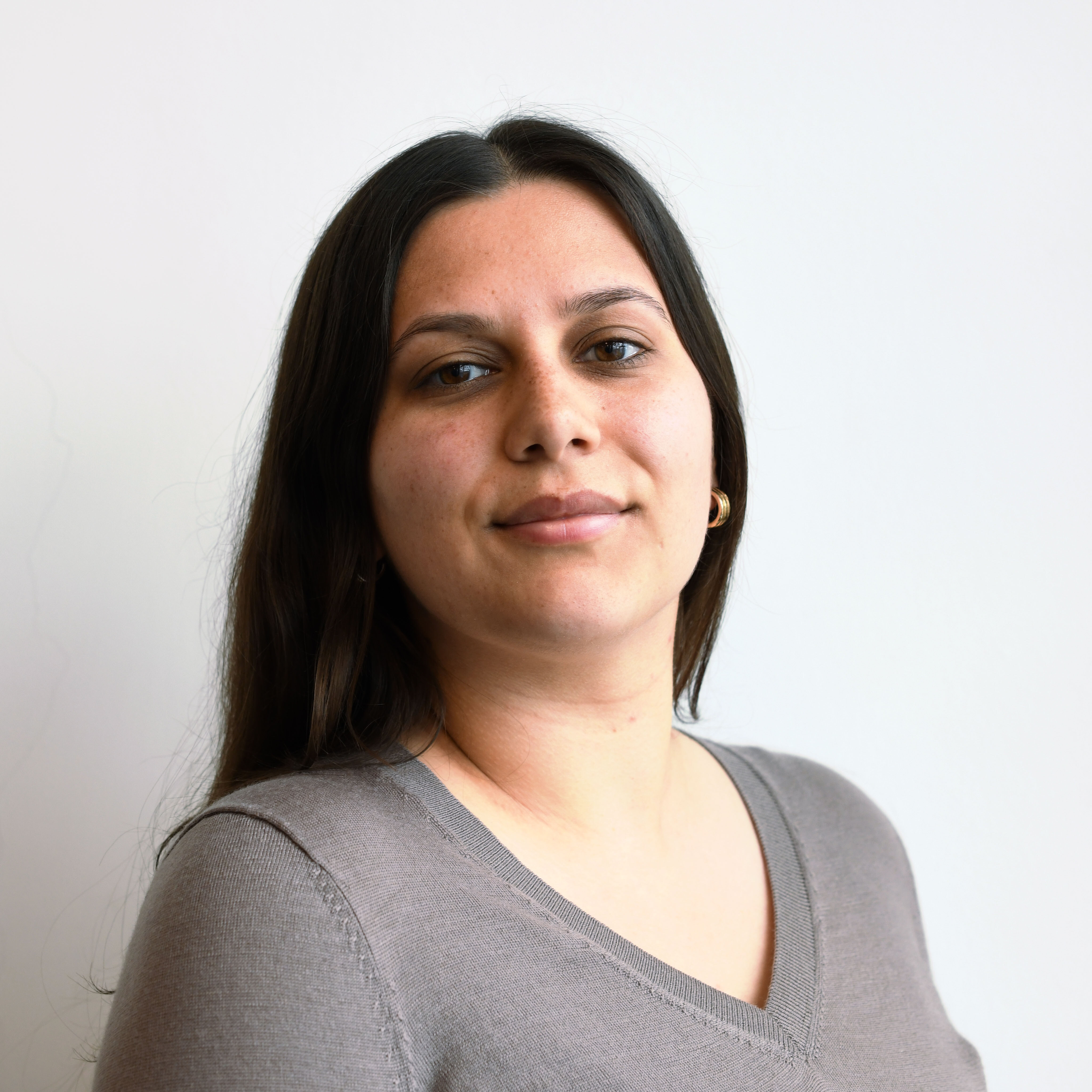 Chiara Headshot