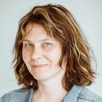 Elena Headshot2